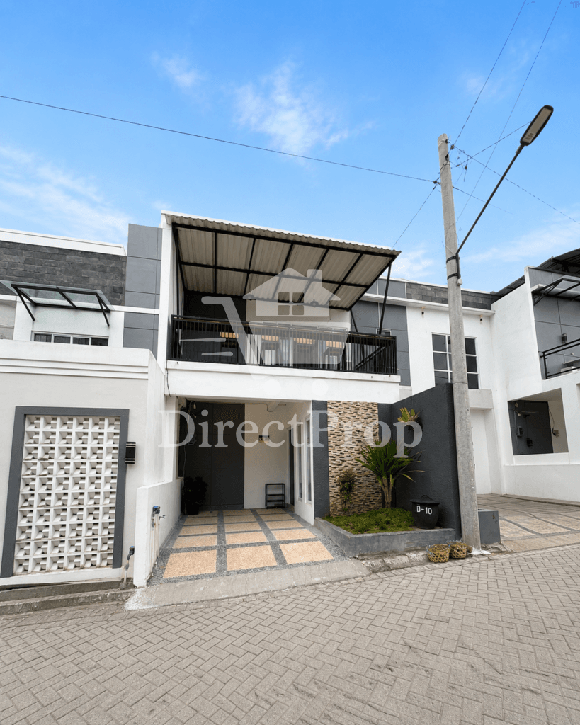 Dijual villa malang