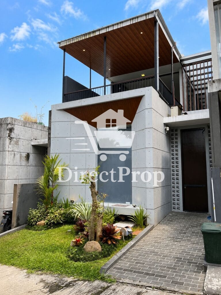 Dijual villa malang
