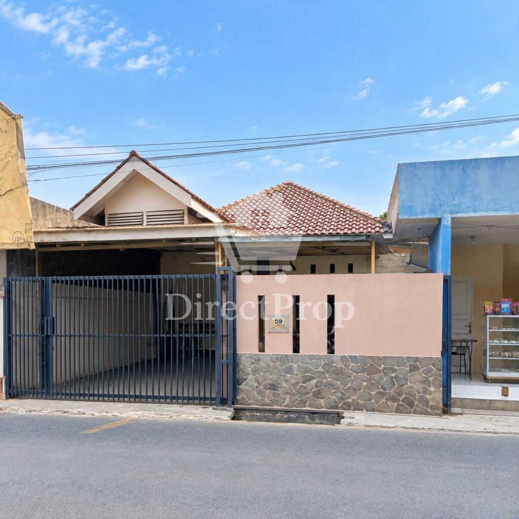 Dijual rumah + toko di Depok