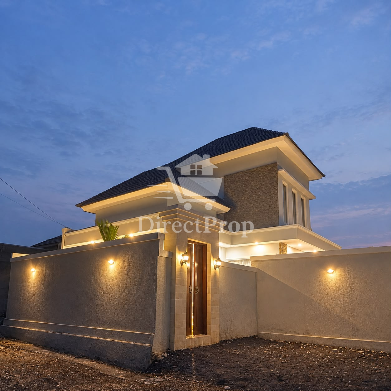 Dijual Rumah Modern 2 Lantai Full Furnished + Kolam Renang